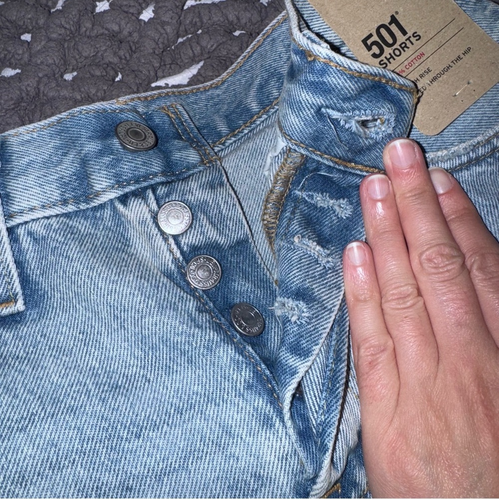 Levi's 501 Blue Jean Shorts - Picture 4 of 4